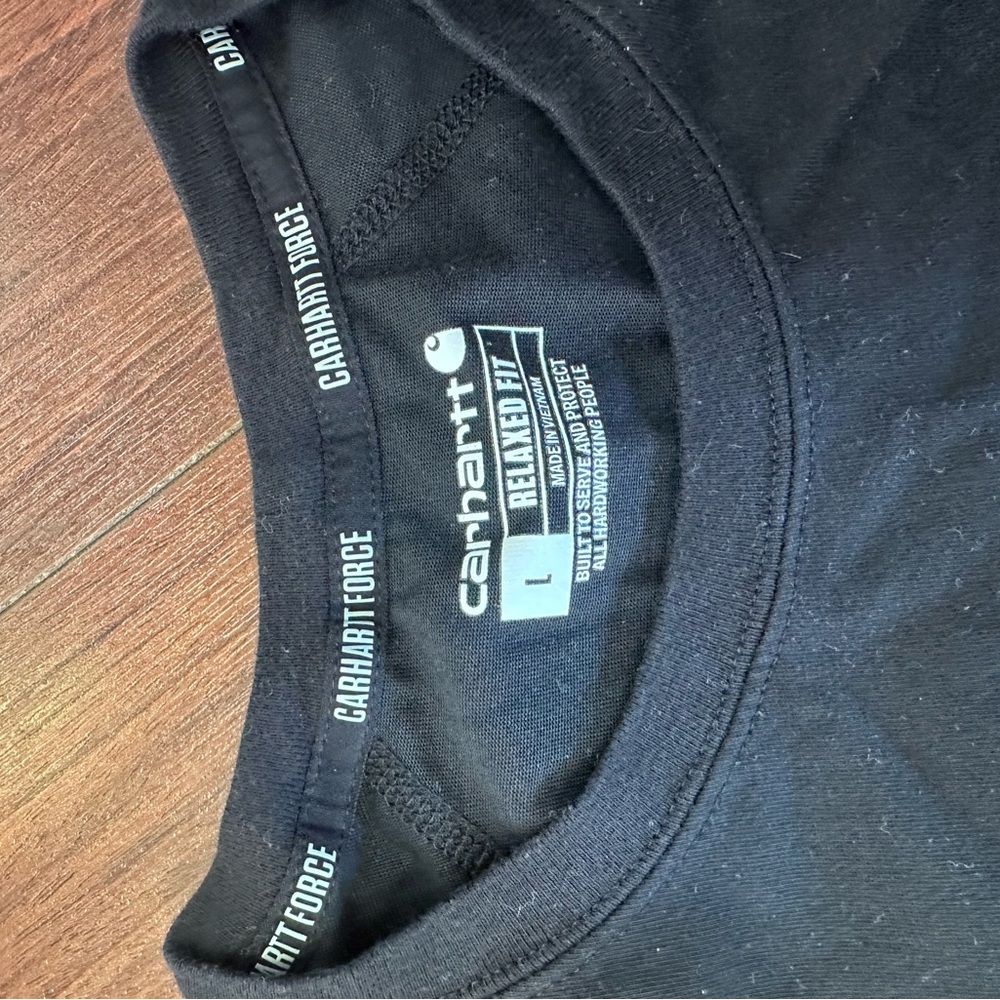 Carhartt Black Short Sleeve Men's Tee - Picture 2 of 2